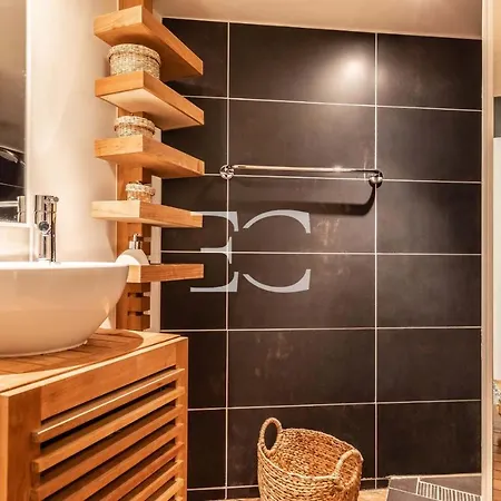 Easy Clés- Lovely Loft in front of the Port Vieux beach - Parking Appartement Biarritz
