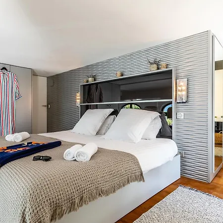 Easy Clés- Lovely Loft in front of the Port Vieux beach - Parking Appartement